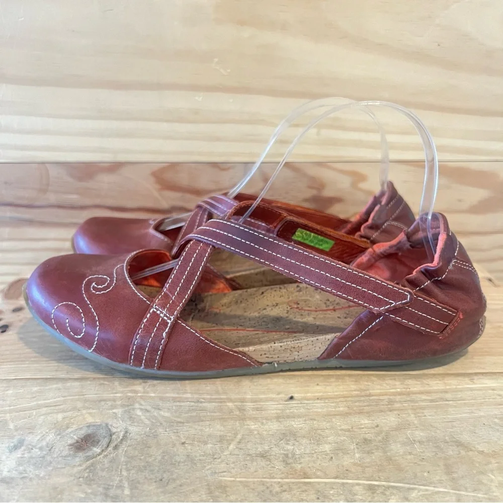 Ahnu Karma Latitude Red Leather Ballet Flats size 9 - Picture 4 of 12
